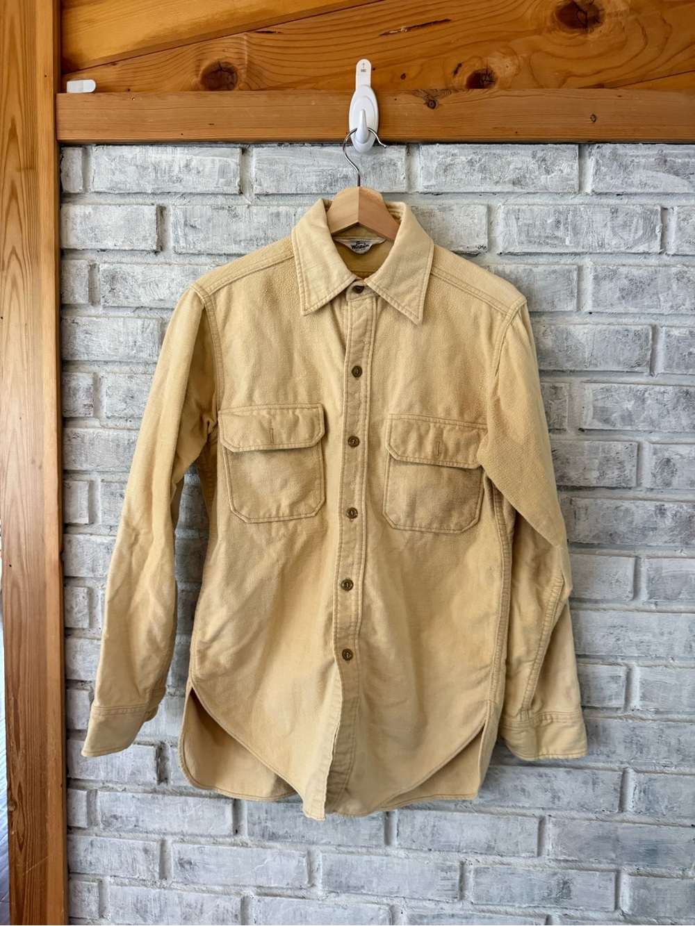 Vintage Woolrich Beige Lightweight Shirt Jacket with Chest Pockets